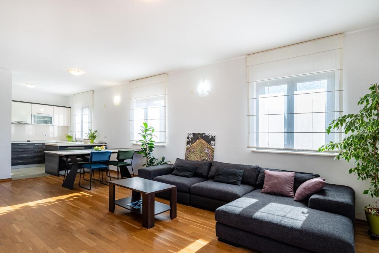 Apartman Eta ซาดาร์ ภายนอก รูปภาพ