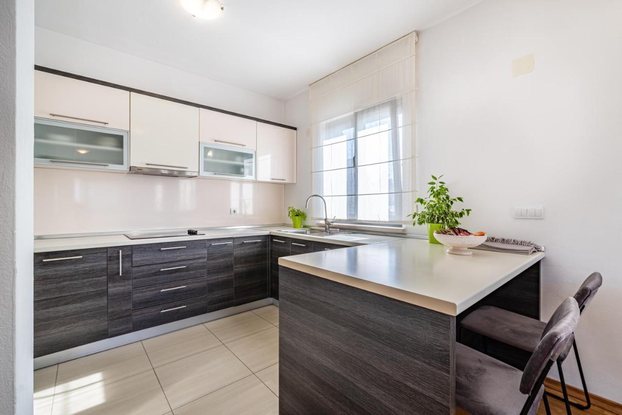 Apartman Eta ซาดาร์ ภายนอก รูปภาพ