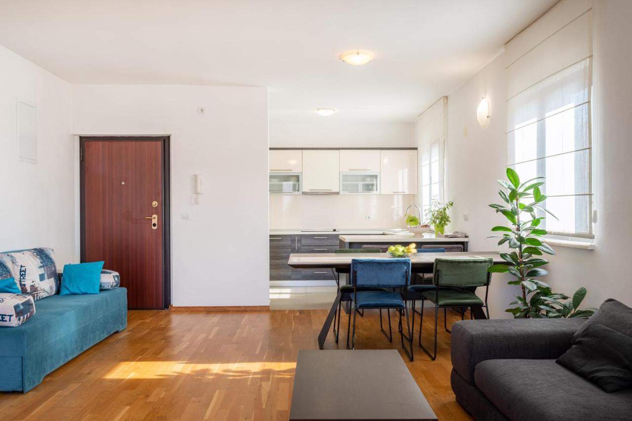 Apartman Eta ซาดาร์ ภายนอก รูปภาพ